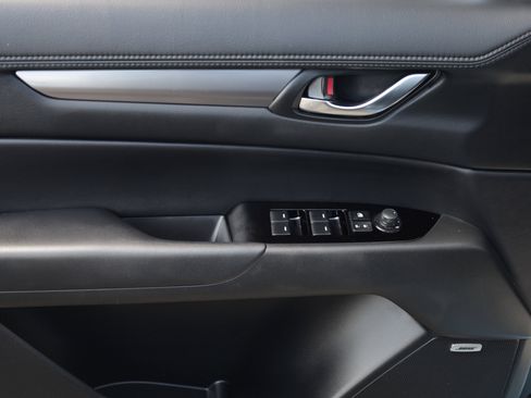 Used 2020 MAZDA CX-5 Touring FWD image 19