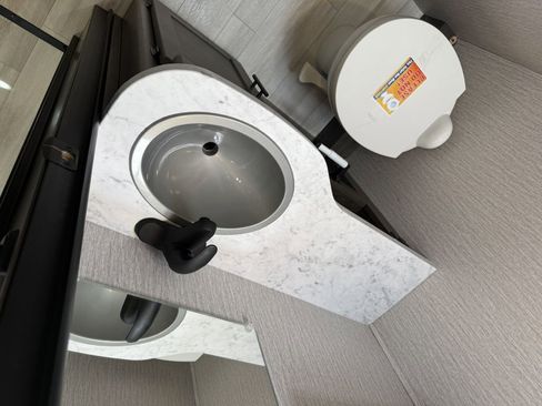 Used 2022 Ford E-450 and Econoline 450 Super Duty w/ Motorhome Prep Package image 71