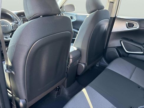 New 2025 Kia Soul LX image 16