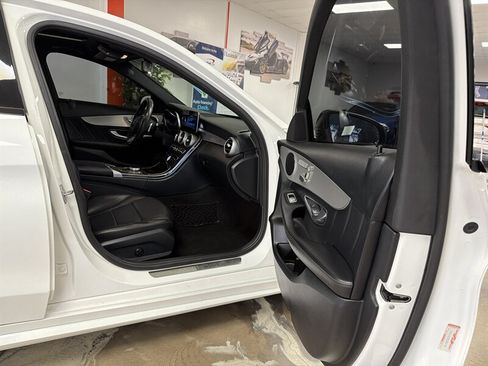 Used 2019 Mercedes-Benz C 300 Sedan image 33