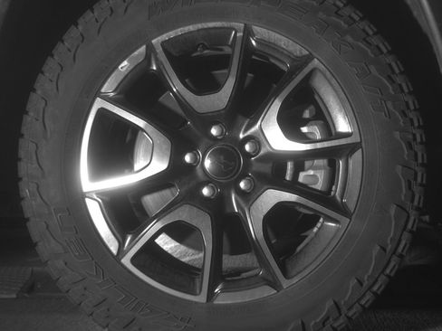 Used 2025 Jeep Compass Trailhawk image 13