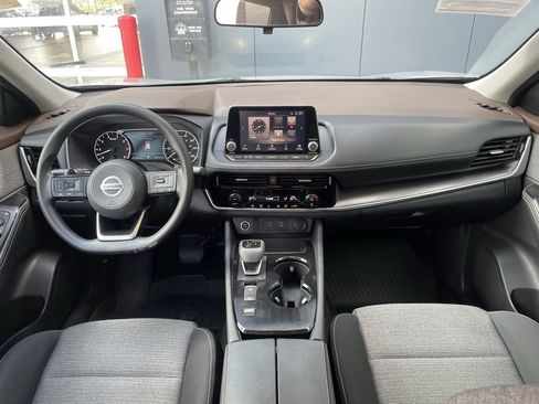 Certified 2021 Nissan Rogue SV image 11