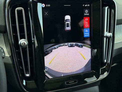New 2026 Volvo XC40 B4 Core w/ Protection Package Premier FWD image 19
