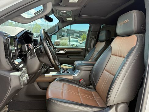 Used 2024 Chevrolet Silverado 3500 High Country w/ High Country Premium Package AWD/4WD image 11