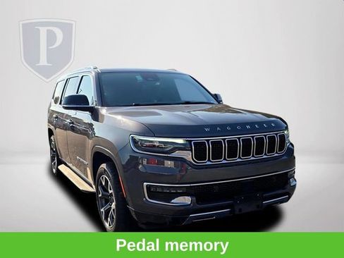 Used 2024 Jeep Wagoneer Series III AWD/4WD image 16