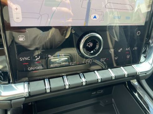 New 2026 GMC Yukon XL Elevation w/ Elevation Premium Package AWD/4WD image 19