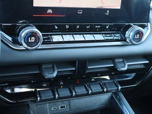 Used 2023 GMC Canyon Elevation w/ Convenience Package image 17