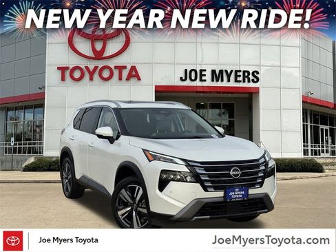 Used 2024 Nissan Rogue SL w/ SL Premium Package image 1