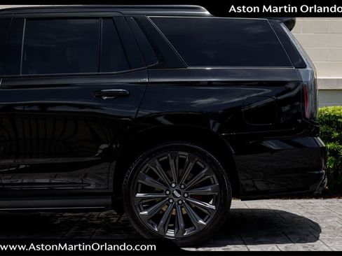 Used 2025 Cadillac Escalade V AWD/4WD image 39