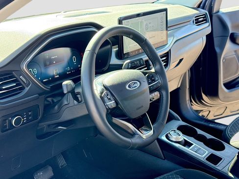 Used 2023 Ford Escape Active w/ Tech Pack #2 image 4