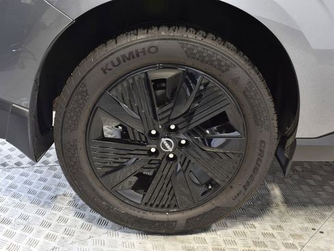 Used 2025 Nissan Murano SV image 46