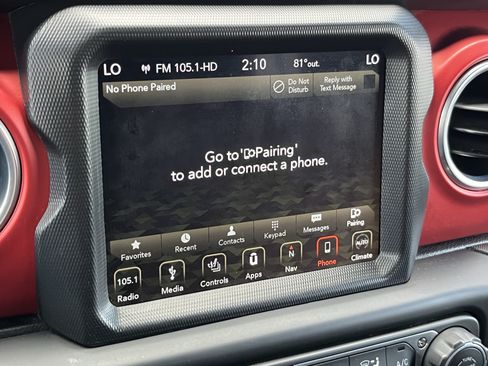 Used 2018 Jeep Wrangler Unlimited Rubicon AWD/4WD image 32