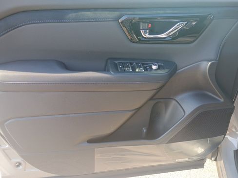 New 2025 Subaru Forester Limited w/ Popular Package image 8