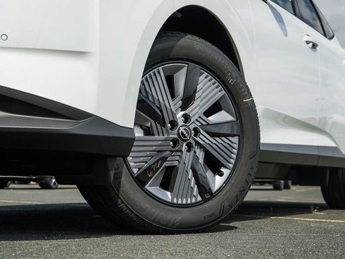 New 2025 Nissan Murano SL image 6