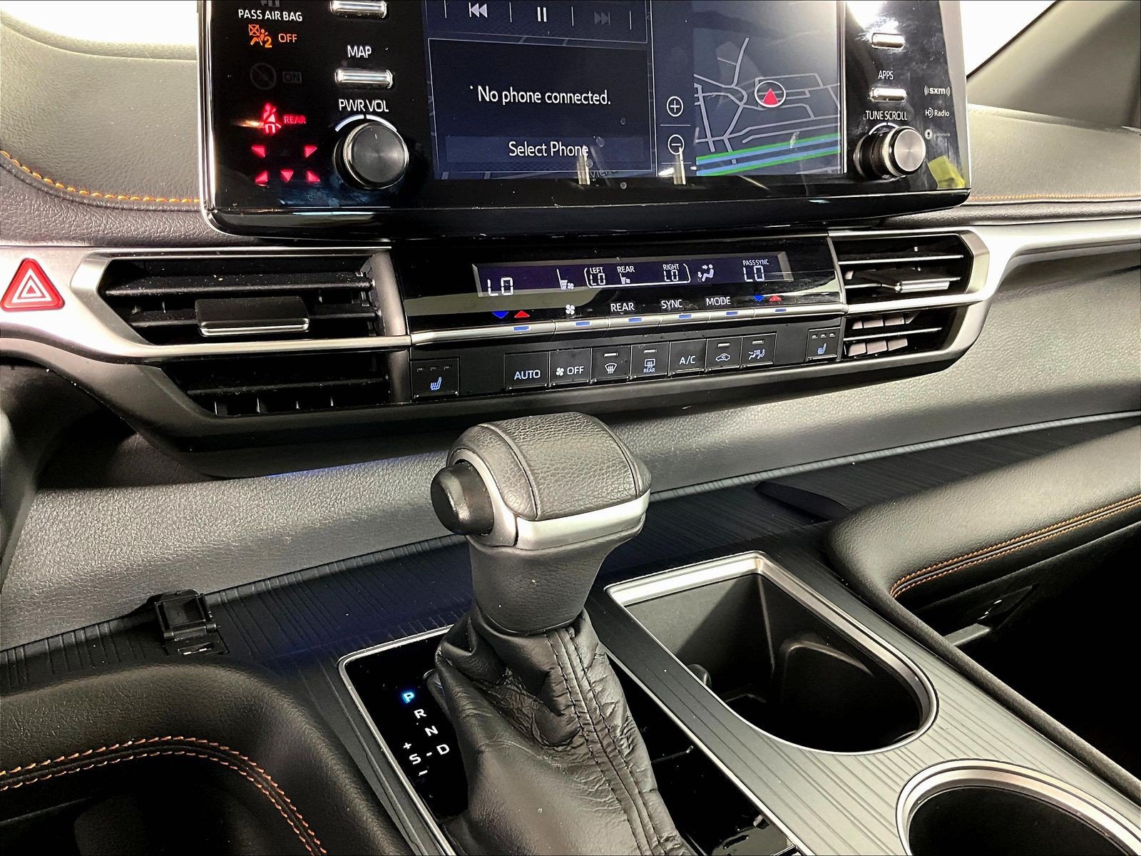 Used 2021 Toyota Sienna XSE FWD image 14