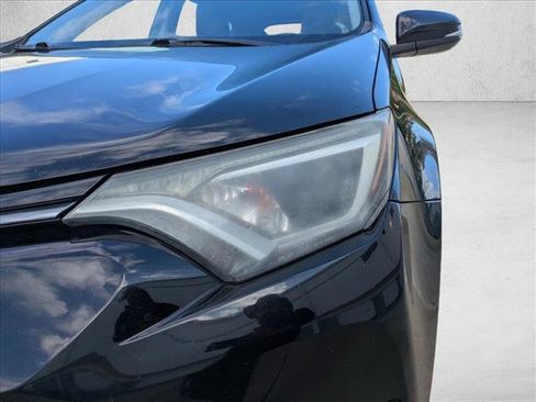 Used 2017 Toyota RAV4 XLE image 9