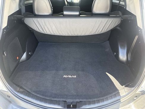 Used 2014 Toyota RAV4 Limited w/ Technology Package FWD image 19