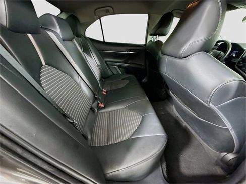 Certified 2021 Toyota Camry SE image 24