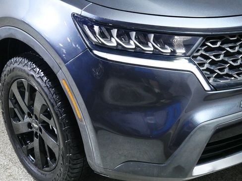 Used 2022 Kia Sorento S AWD/4WD image 16