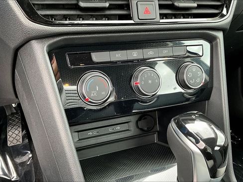 New 2026 Volkswagen Taos S image 13