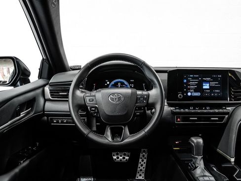 Used 2025 Toyota Camry SE FWD image 21