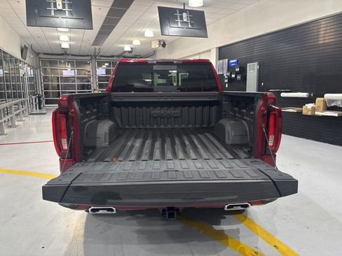 Used 2025 GMC Sierra 1500 AT4 w/ AT4 Premium Package image 37