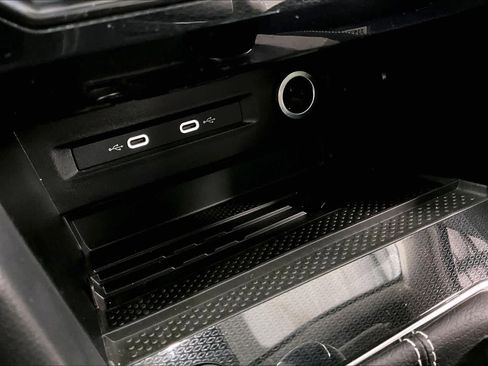 New 2026 Volkswagen Taos SEL image 22