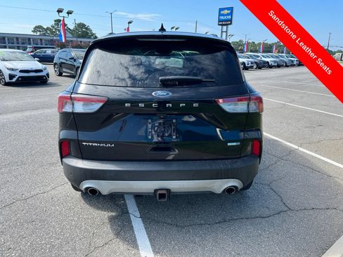 Used 2020 Ford Escape Titanium AWD/4WD image 4