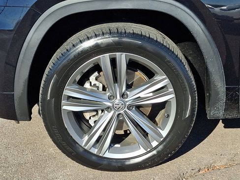 Used 2019 Volkswagen Atlas SE w/ Panoramic Sunroof Package image 8