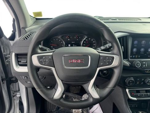 Used 2022 GMC Terrain SLE w/ Driver Convenience Package image 13