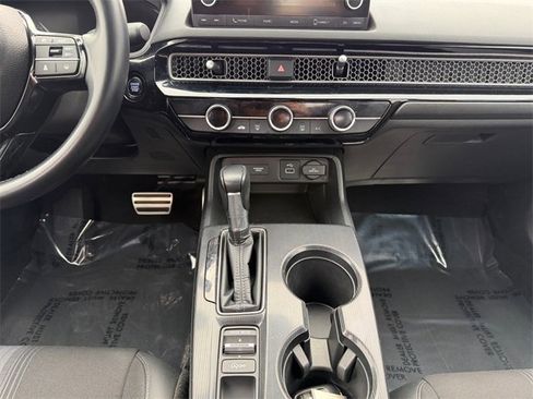 Used 2023 Honda Civic Sport image 11