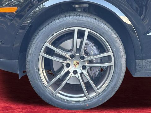 Used 2022 Porsche Cayenne E-Hybrid AWD/4WD image 12