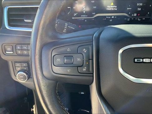 Used 2023 GMC Yukon Denali Ultimate image 21