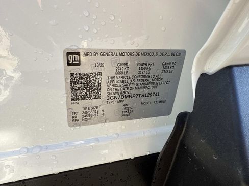 New 2026 Chevrolet Equinox EV LT image 32