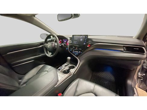 Used 2023 Toyota Camry XSE image 18