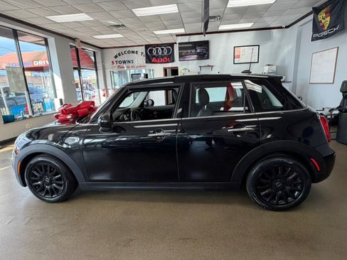 Used 2019 MINI Cooper 4-Door Hardtop FWD image 7