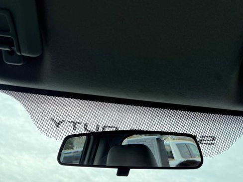 Used 2016 Ford F250 XL w/ Power Equipment Group image 20