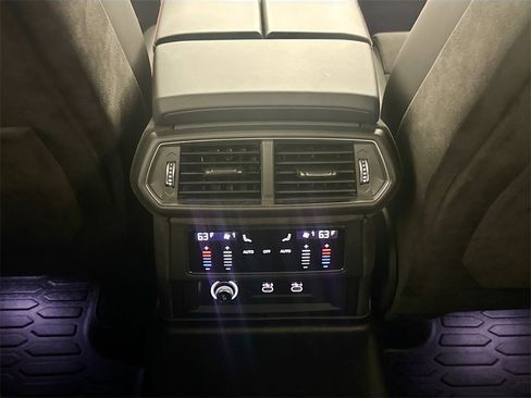 Used 2024 Lamborghini Urus S image 27