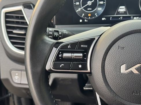 Certified 2024 Kia Seltos S image 28