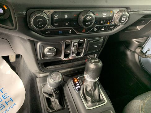 Used 2024 Jeep Wrangler Unlimited Sahara w/ Safety Group AWD/4WD image 23