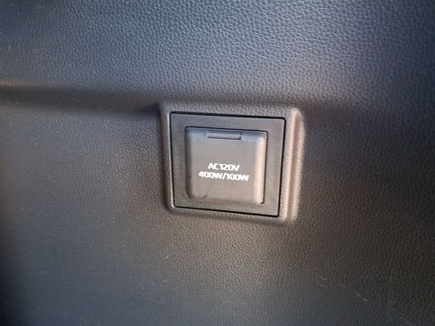 Used 2024 Lexus GX 550 w/ Accessory Package (2T) AWD/4WD image 40