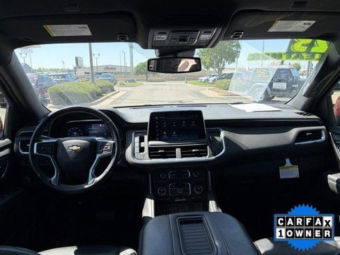 Used 2023 Chevrolet Suburban LT w/ Luxury Package AWD/4WD image 4