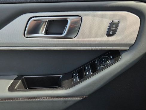 New 2026 Ford Explorer Active image 24
