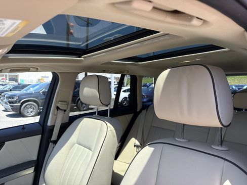Used 2015 Mercedes-Benz GLK 250 BlueTEC 4MATIC image 18