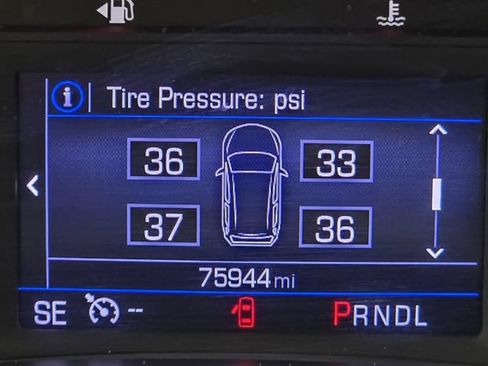 Used 2019 Chevrolet Blazer LT FWD image 11
