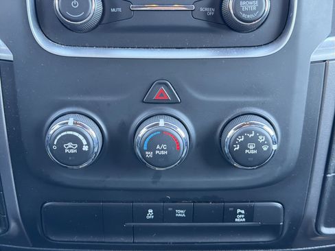 Used 2024 RAM 1500 Classic Warlock AWD/4WD image 18