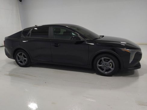 Used 2025 Kia K4 FWD image 11