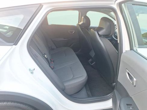 New 2025 Kia K4 LXS image 20