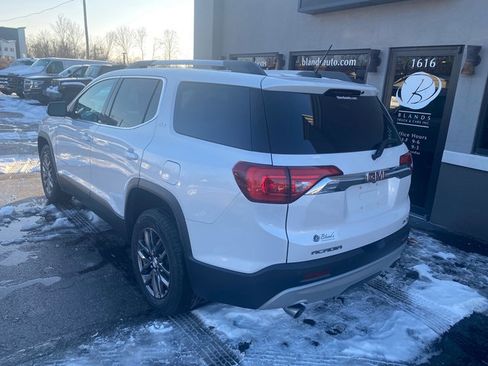 Used 2019 GMC Acadia SLT image 3