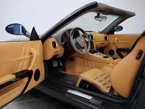 Used 2005 Ferrari 575M Maranello Superamerica RWD image 22